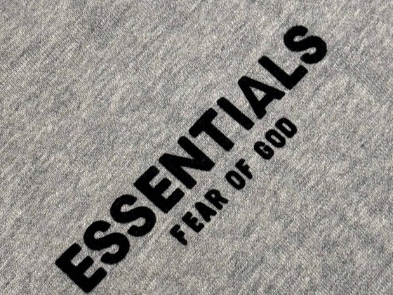 Hoodie “ESSENTIALS”