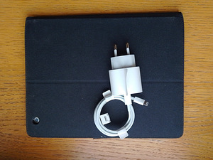 iPad 4, 16gB, Black (4 foto / 4)