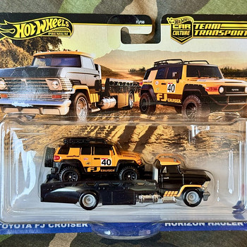 Hot Wheels Premium Team Transport MIX