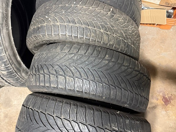 Goodyear Ultragrip Ice 2 215/55R17