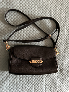 Michael Kors kott (1 foto / 3)