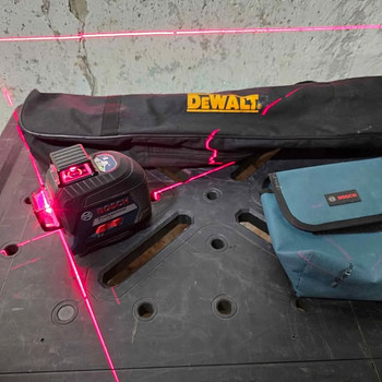 Bosch GLL 3-80 Professional + statiiv