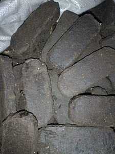 Твёрдое топливо Уголь,Пеллеты,Торфяной брикет (3 фото из 7)