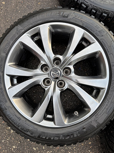 18" оригинальные диски Mazda 5x114,3 + шипованные шины Michelin (3 фото из 9)