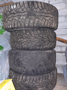 Шины 205/55/R16 с дисками (2 фото из 4)