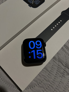 Apple Watch SE 2nd Gen 44 мм (6 фото из 7)