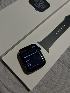 Apple Watch SE 2nd Gen 44 мм (7 фото из 7)