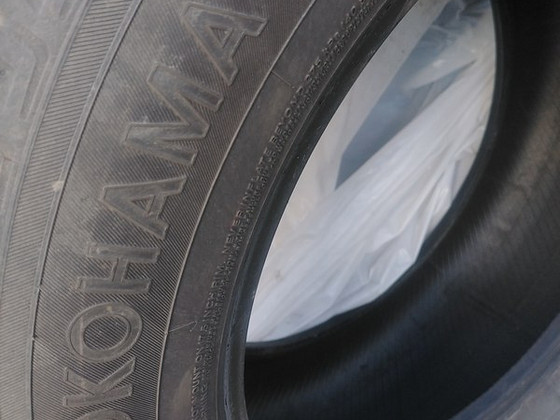 Yokohama 235/65/R17