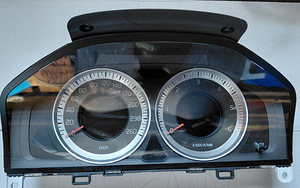 XC60 armatuurlaud (1 foto / 3)