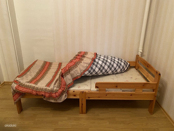 Кровать