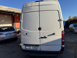VW Crafter (4 фото из 9)
