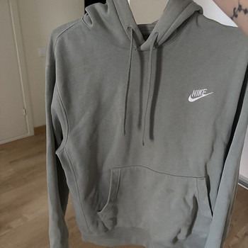 Müüa Nike pusa