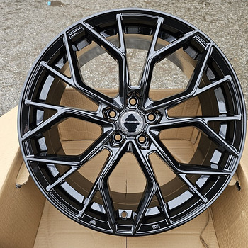 R19 диски 5x108 новые vossen