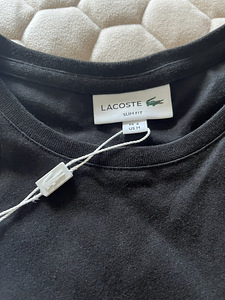 Lacoste (2 foto / 4)