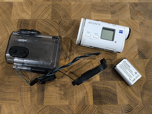 Камера Sony FDR-X1000V (2 фото из 3)