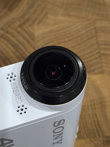 Камера Sony FDR-X1000V (3 фото из 3)
