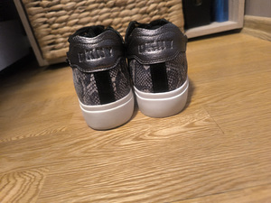 Обувь DKNY р.40 (2 фото из 3)