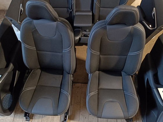 Müüa Volvo V40 (01.2012-01.2019) istmed