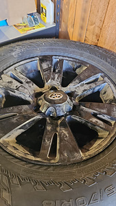Originaal Toyota Land Cruiser valuveljed ja uued naelrehvid (5 foto / 5)