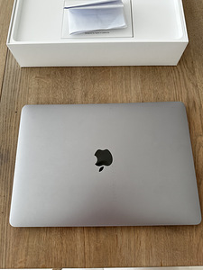 MacBook Pro 13-дюймовый (7 фото из 10)