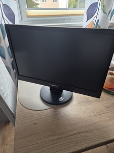 Monitor. (1 foto / 2)