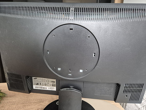 Monitor. (2 foto / 2)