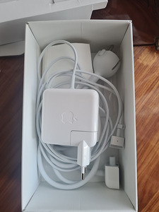 45W MagSafe 2 адаптер питания (3 фото из 3)