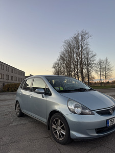 Honda Jazz (10 фото из 11)