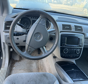 MB R Class 2006 Бензин / газ, 3.5 4Matic, Запчасти (9 фото из 10)