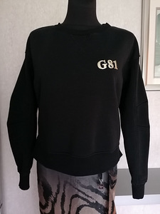GUESS must pusa dressipluus s.M-L. (5 foto / 10)