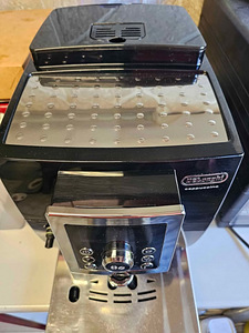 Delonghi Cappucino ECAM 23.460.B (2 фото из 3)