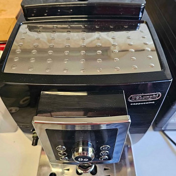 Delonghi Cappucino ECAM 23.460.B