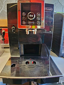 Delonghi Cappucino ECAM 23.460.B (1 фото из 3)