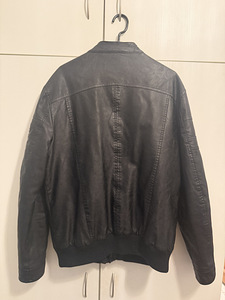 Куртка Guess (2 фото из 2)