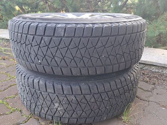 Bridgestone DM-V2 lamellrehvid 215/70/16