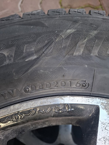 Шины Bridgestone DM-V2 215/70/16 (4 фото из 4)