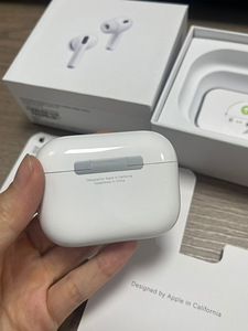 Airpods Pro 3 (4 фото из 4)