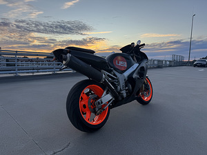 Suzuki GSXR1000 (3 foto / 5)