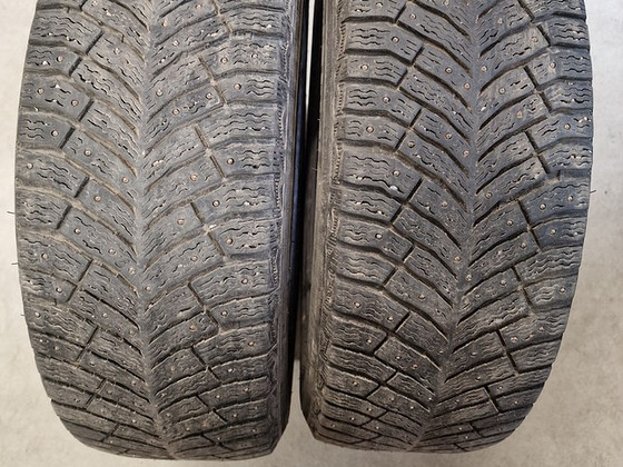 Naastrehvid Michelin X Ice North 4 , 235/55R19