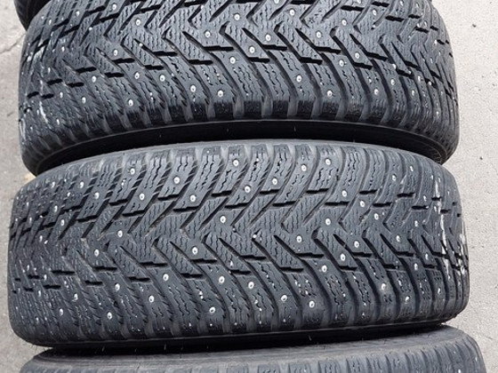 205/55/16 шины Nokian HKPL8 с шипами 4 шт.