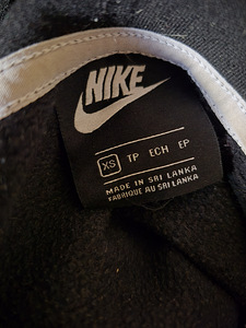 Толстовка спортивная Nike (3 фото из 3)