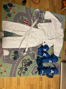 Кимоно для карате (3 фото из 3)