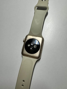 Apple Watch, Series 2, 42MM, Золото (с серыми ремешками и char) (3 фото из 5)