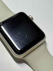 Apple Watch, Series 2, 42MM, Золото (с серыми ремешками и char) (4 фото из 5)