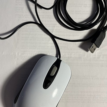 Б/у мышь Steelseries Kinzu V3 (белая)