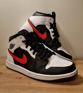 Nike Air Jordan 1 Mid Chile (1 foto / 6)