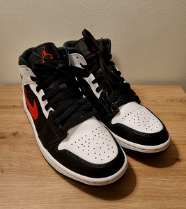 Nike Air Jordan 1 Mid Chile (3 foto / 6)