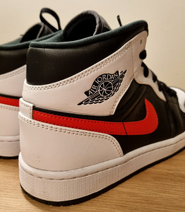 Nike Air Jordan 1 Mid Chile (4 foto / 6)