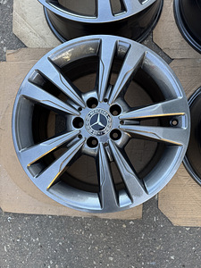 17" оригинальные диски Mercedes-Benz 5x112 (6 фото из 8)