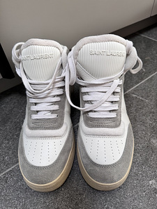 Сапоги Saint Laurent (3 фото из 3)